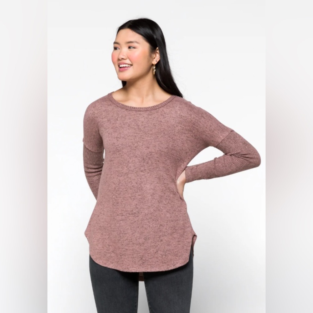 Bobeau Bartie Hacci Ribbed Sleeve Knit Top